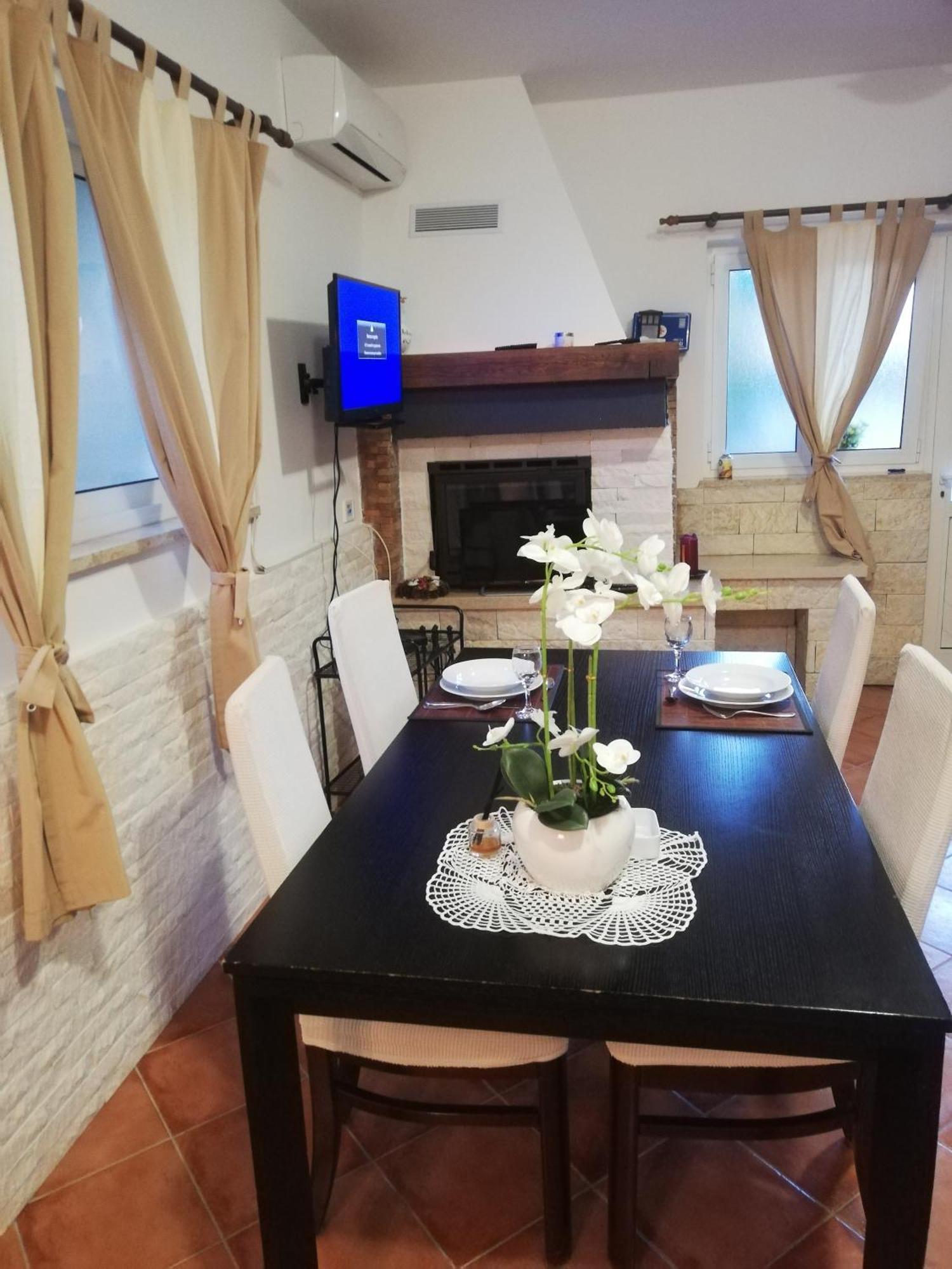 Apartments Poretti For 2,In Center Parking Free In The Yard,6 Min Beach Walk Rovinj Exteriér fotografie